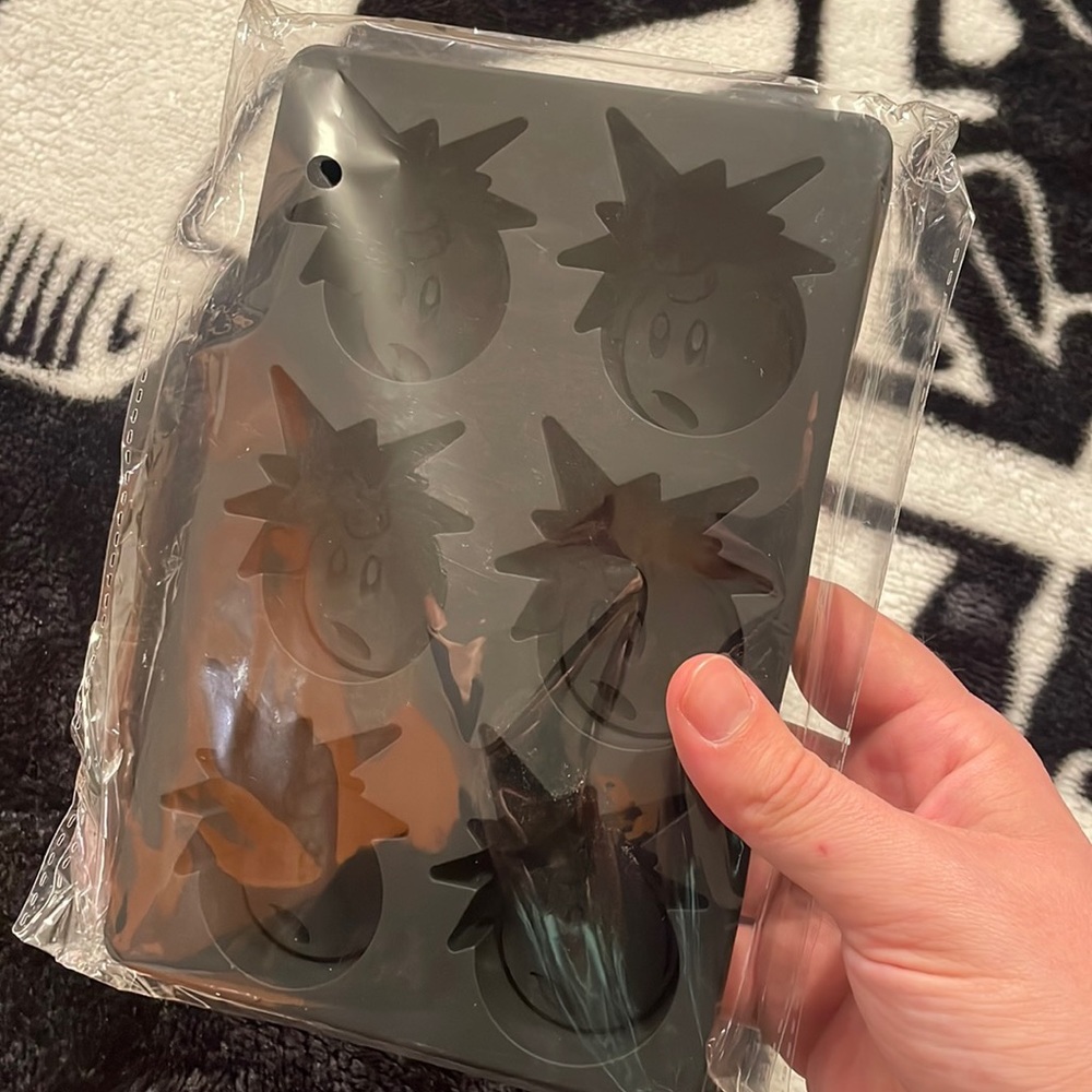 💣🧊The Hundreds Silicone Ice Mold🧊💣
